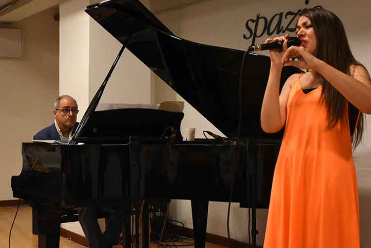 valentina ranalli con enrico pieranunzi al piano