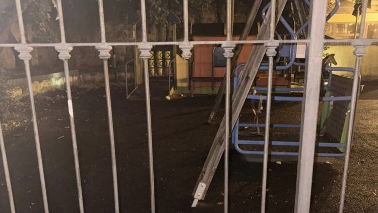 Nocera Superiore, danneggiata l’area giochi di piazzetta Marco Polo