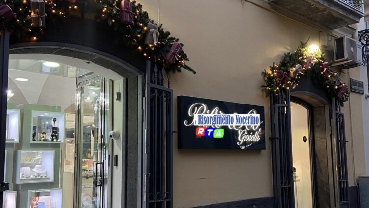 Tentato furto in una gioielleria a Nocera Inferiore, decisivo l’intervento dei carabinieri